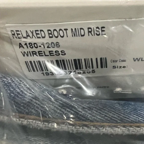 AGOLDE Relaxed Bootcut Jeans - Picture 2 of 8